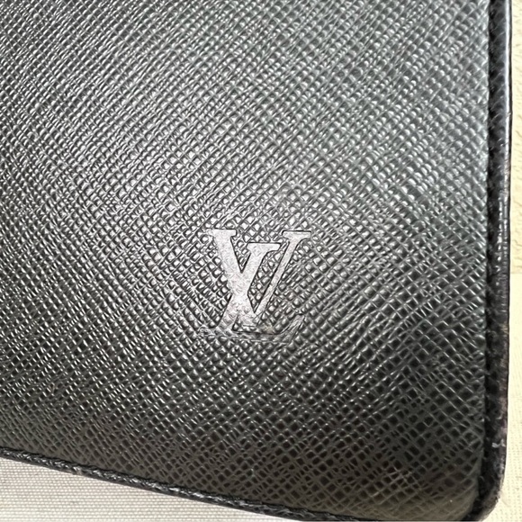 Louis Vuitton Tiaga Leather Serviette Briefcase in Black silver clasp authentic - Picture 2 of 16